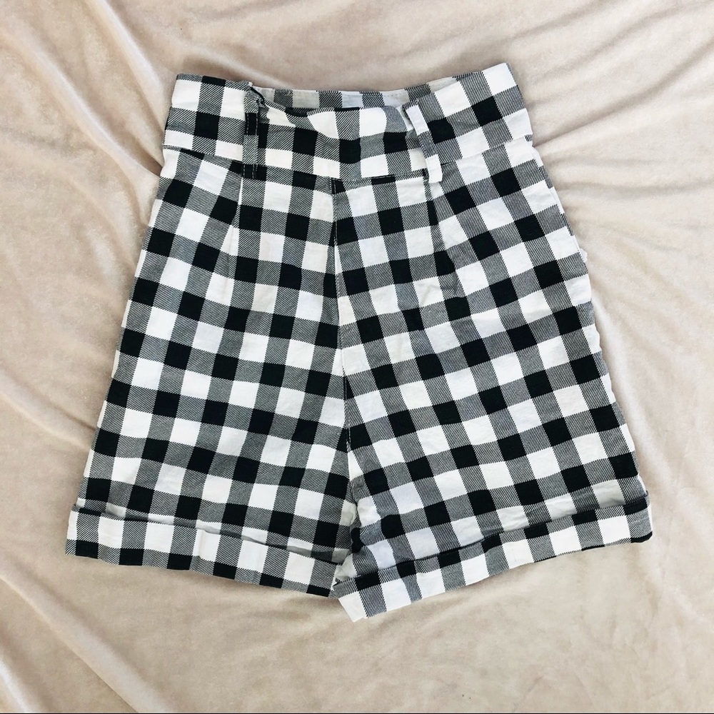 Sold HP🎉  Collectif Gingham Heart Mainline Shorts - Picture 4 of 8